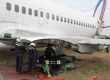 Awaryjne lądowanie i co dalej: podnoszenie B737 w Ostrawie — zdjęcie 29